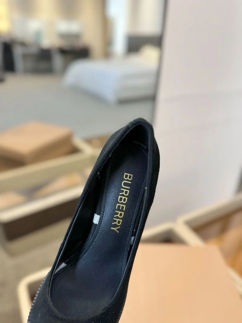 TechFriendly Burberry Heeled Shoes 17179