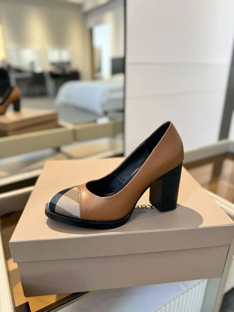 Timeless Burberry Heeled Shoes 17115
