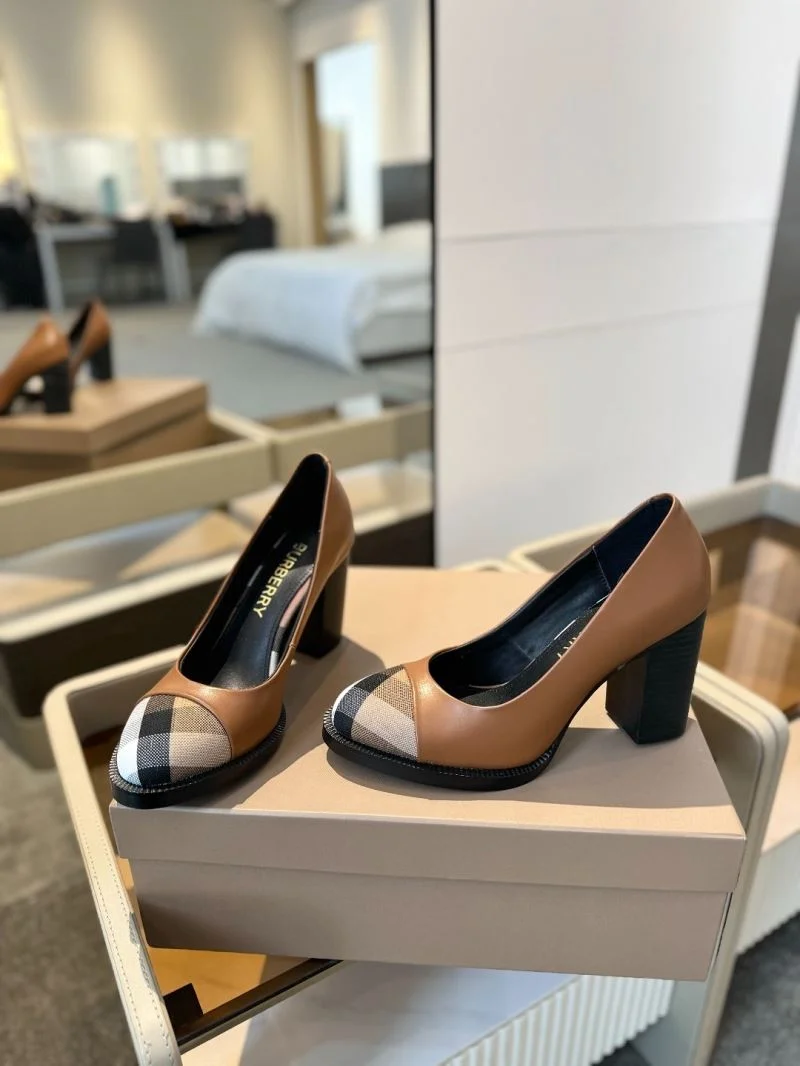 Timeless Burberry Heeled Shoes 17115