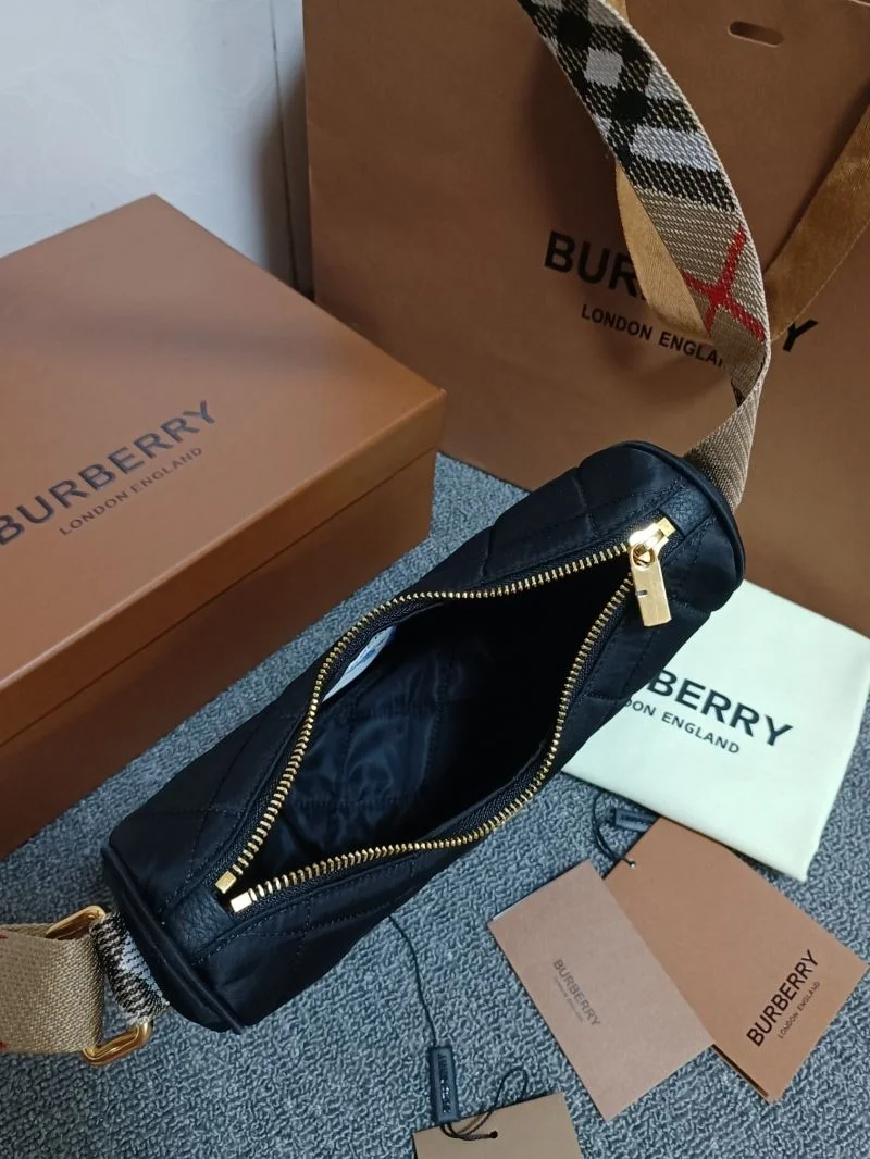 Burberry Hobo Bags QuickDry 38114