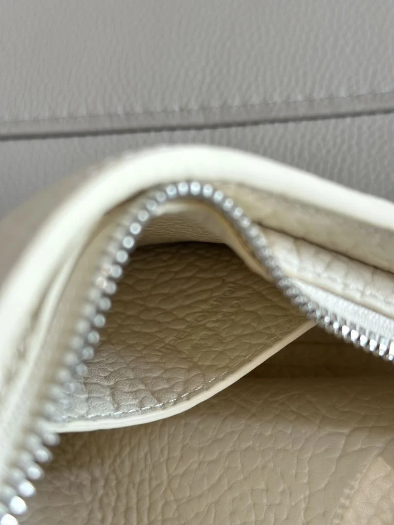 SportInspired Burberry Hobo Bags 38109