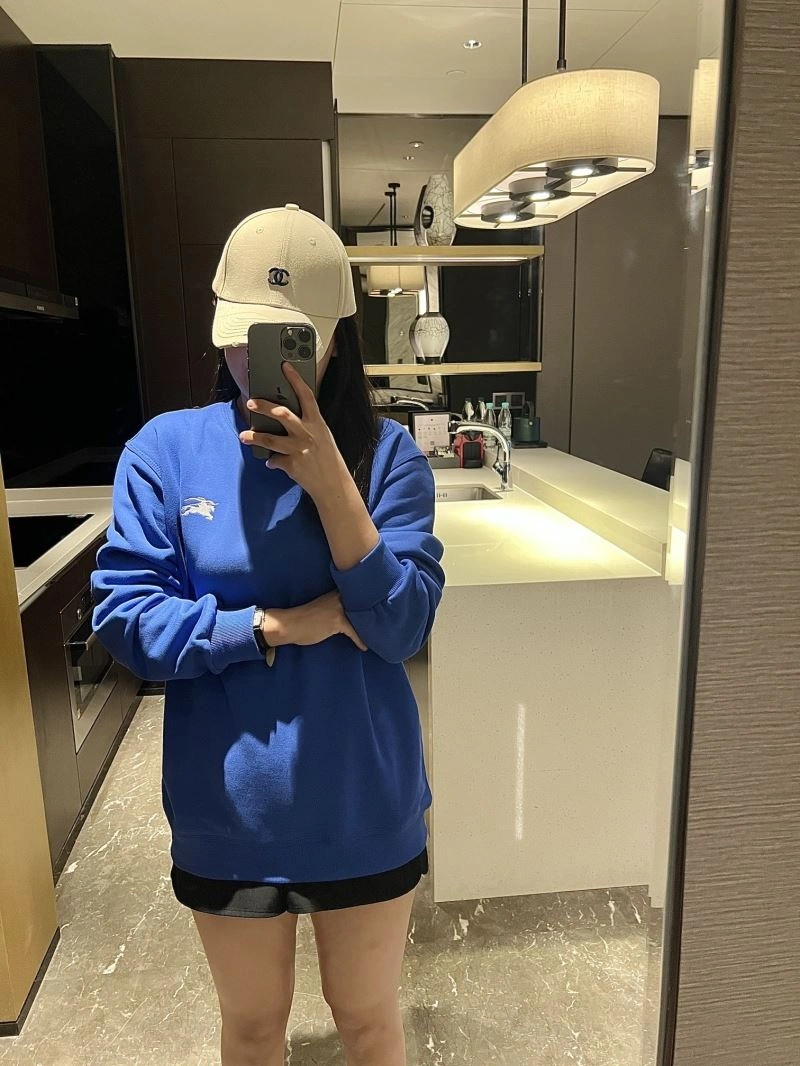 Elegant Burberry Hoodies 103198