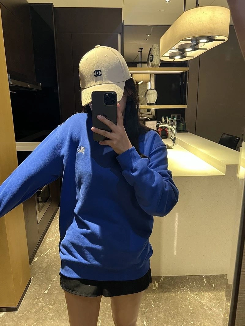 Elegant Burberry Hoodies 103198