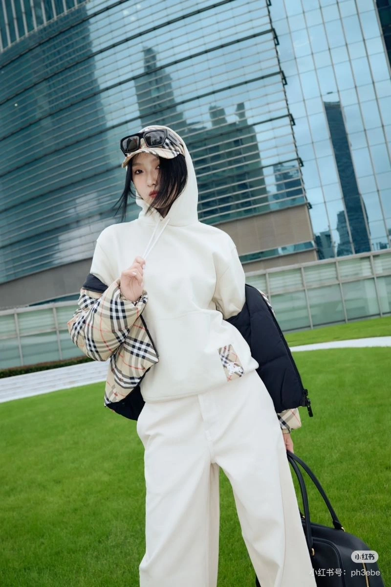 Timeless Burberry Hoodies 103253