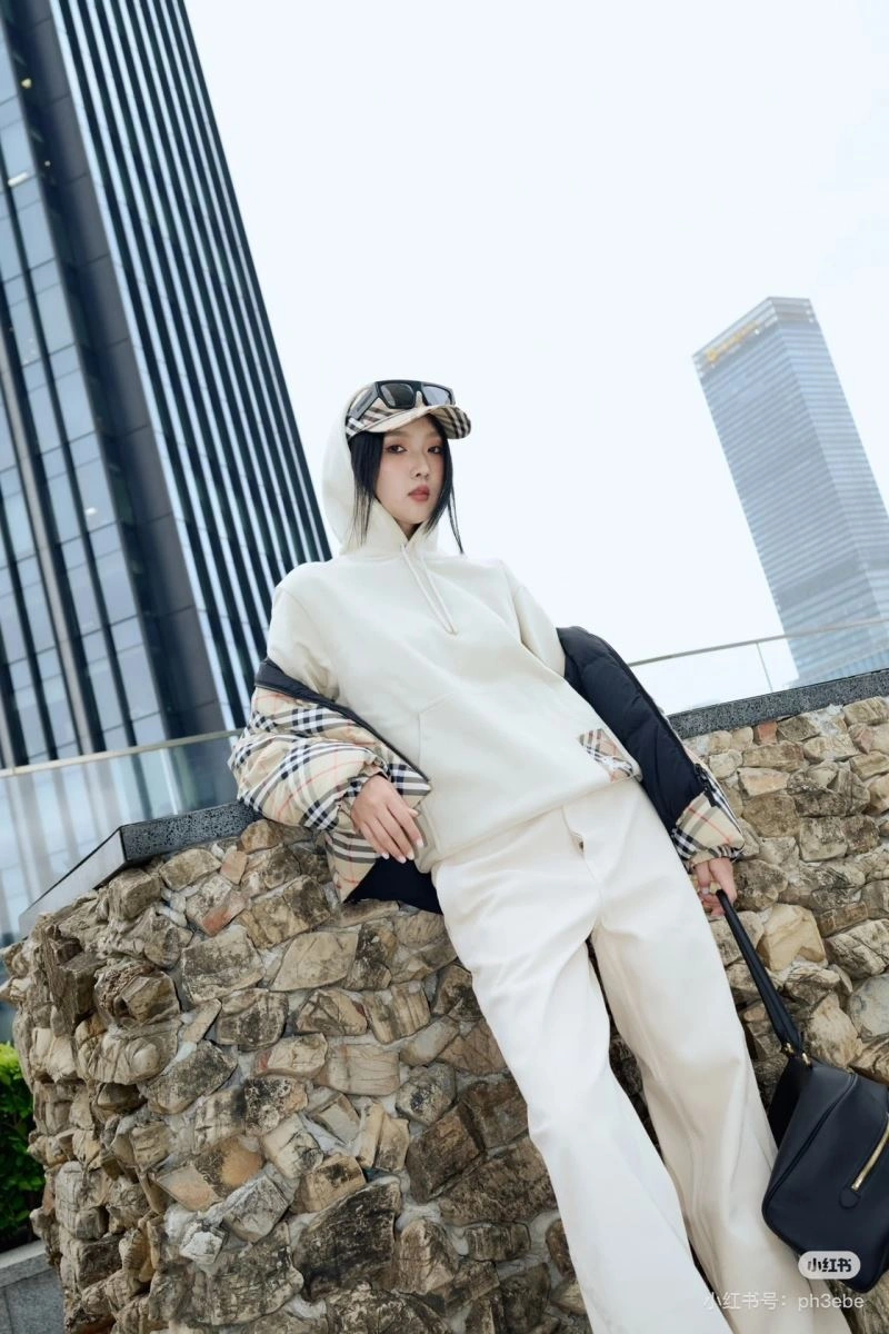 Timeless Burberry Hoodies 103253