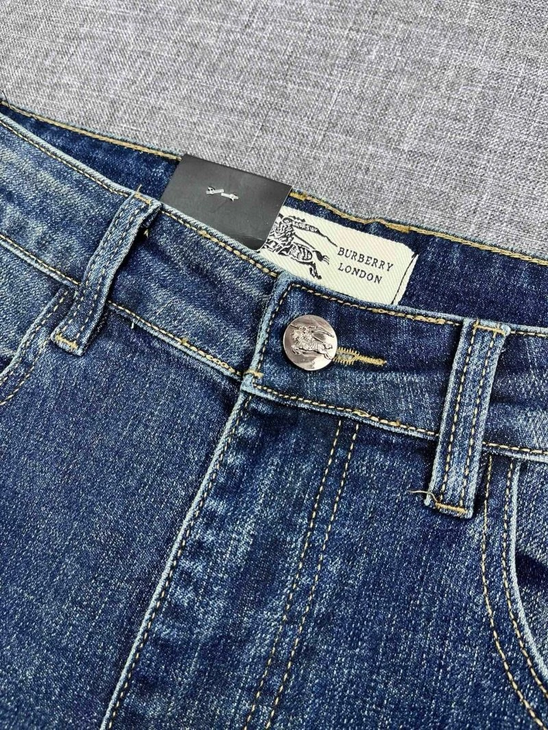 Burberry Jeans Versatile 99404