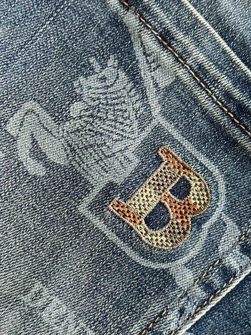 Effortless Burberry Jeans 103180
