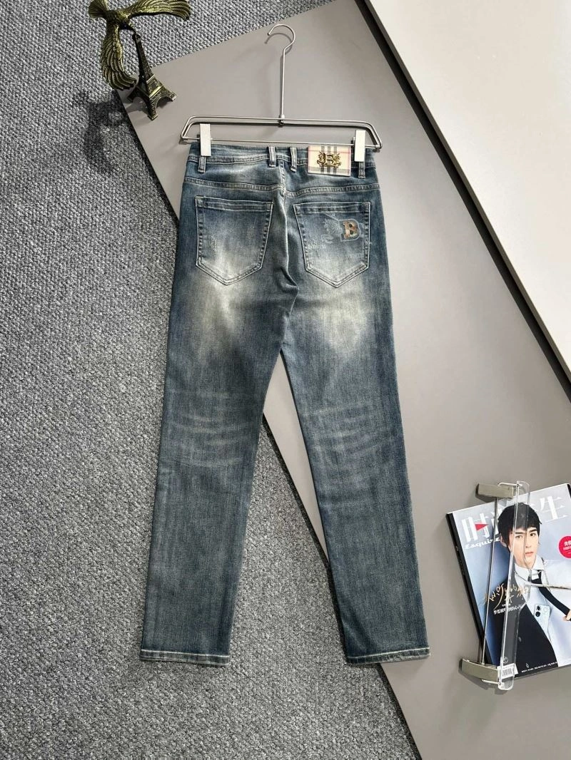 Effortless Burberry Jeans 103180