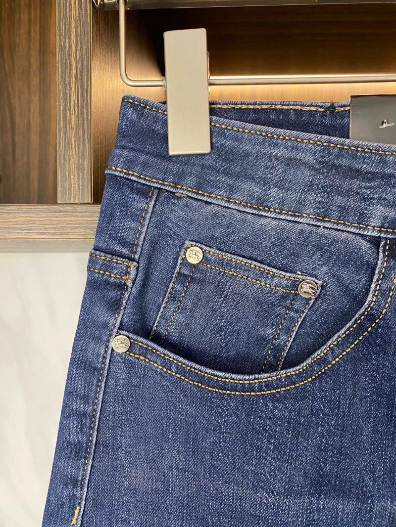 Burberry Jeans Snug 105752