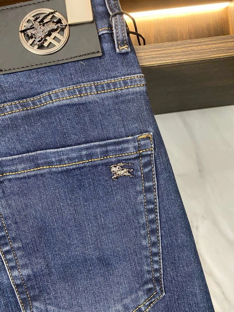 Burberry Jeans Snug 105752