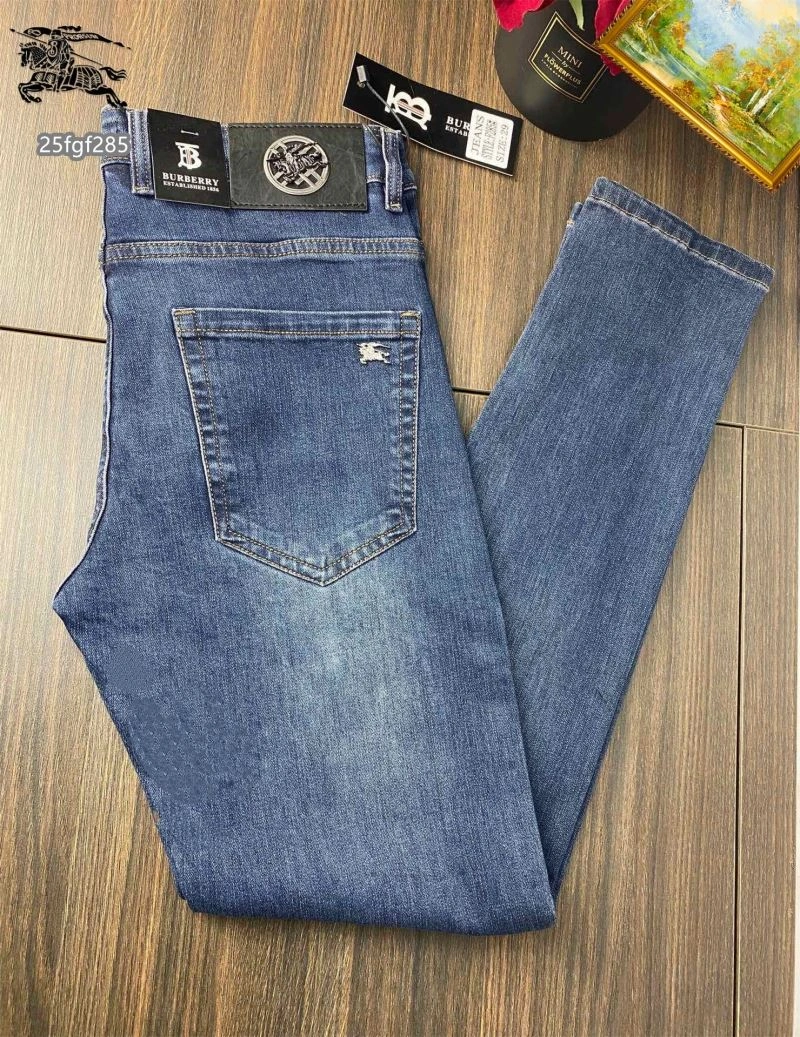 Burberry Jeans Snug 105752