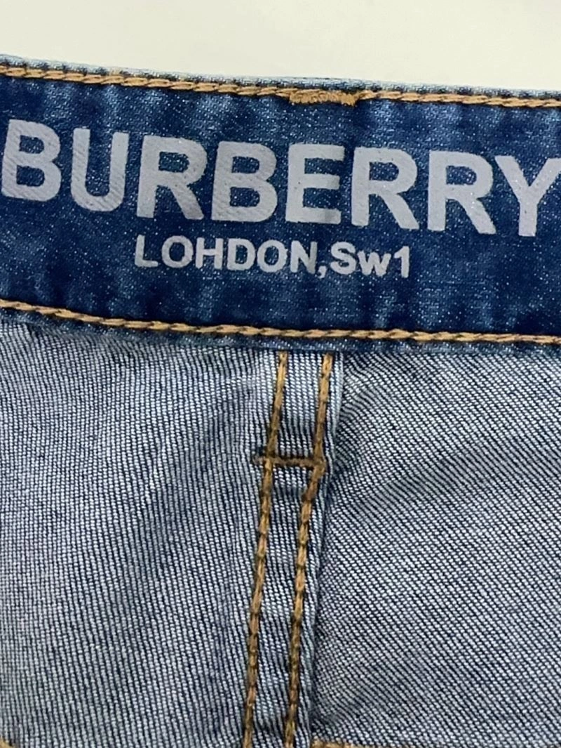 Burberry Jeans Durable 102895