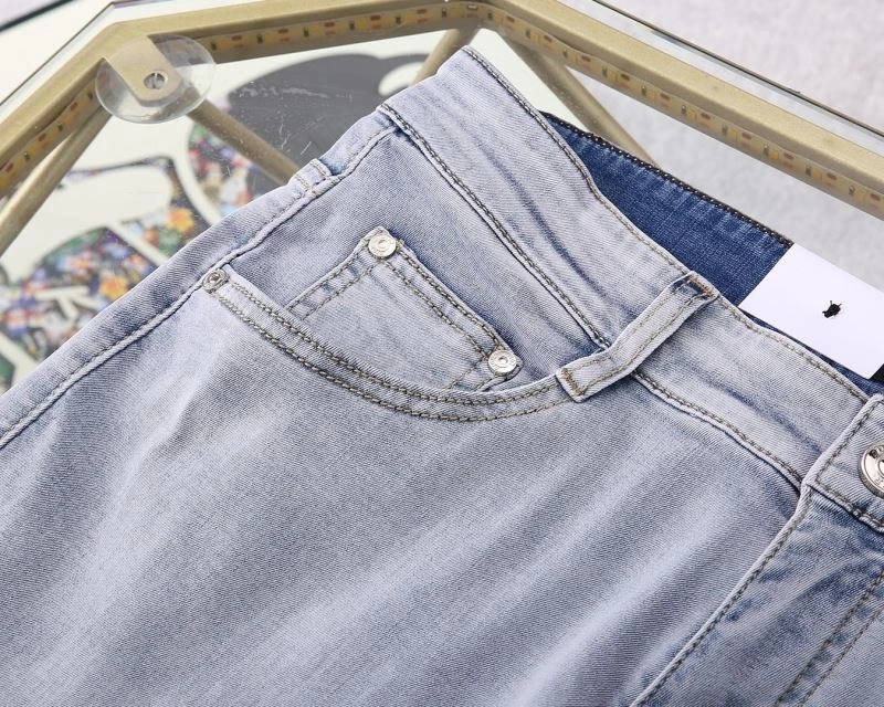 Versatile Burberry Jeans 102843