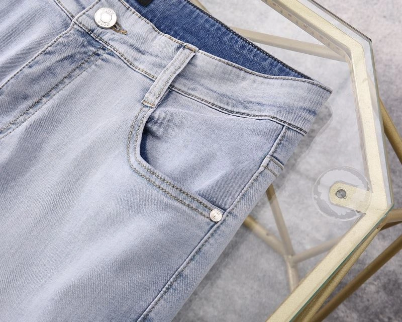 Versatile Burberry Jeans 102843