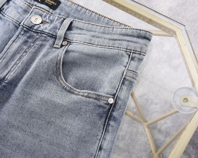 Resilient Burberry Jeans 102849