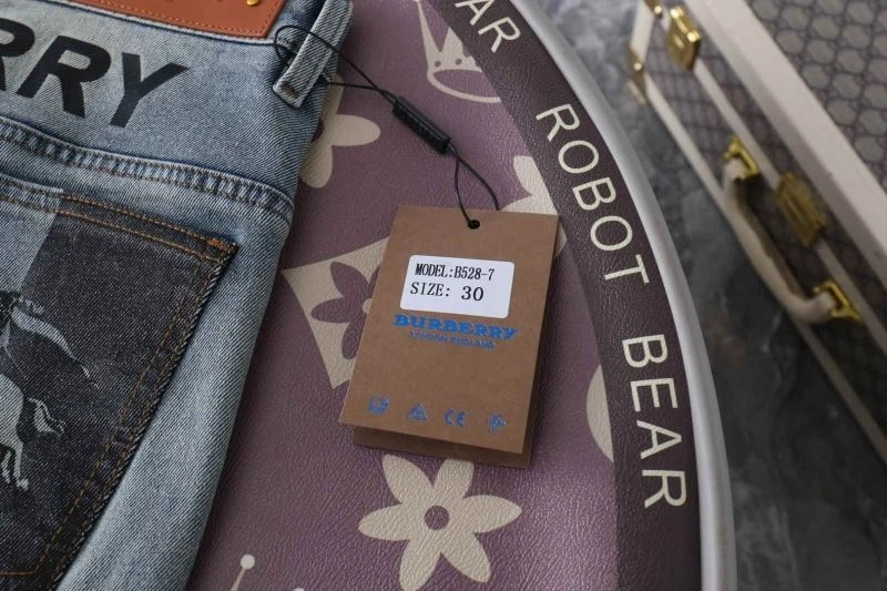 Burberry Jeans FashionForward 102827