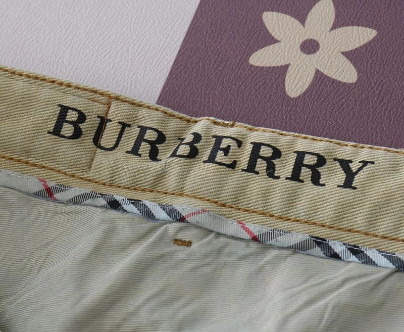 Burberry Jeans FashionForward 102827