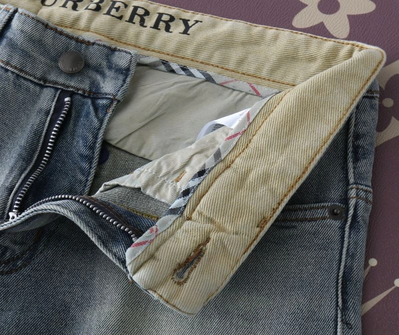 Burberry Jeans FashionForward 102827