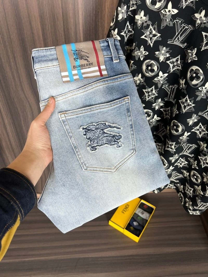 Neat Burberry Jeans 102822