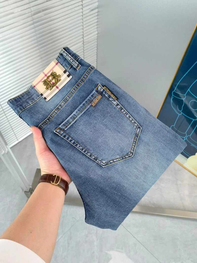Fashionable Burberry Jeans 102809