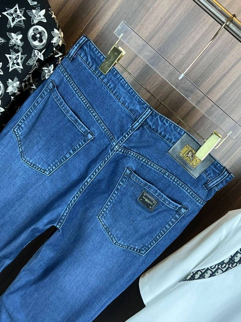 Modern Burberry Jeans 102807