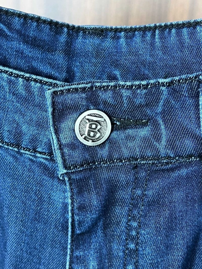 Modern Burberry Jeans 102807