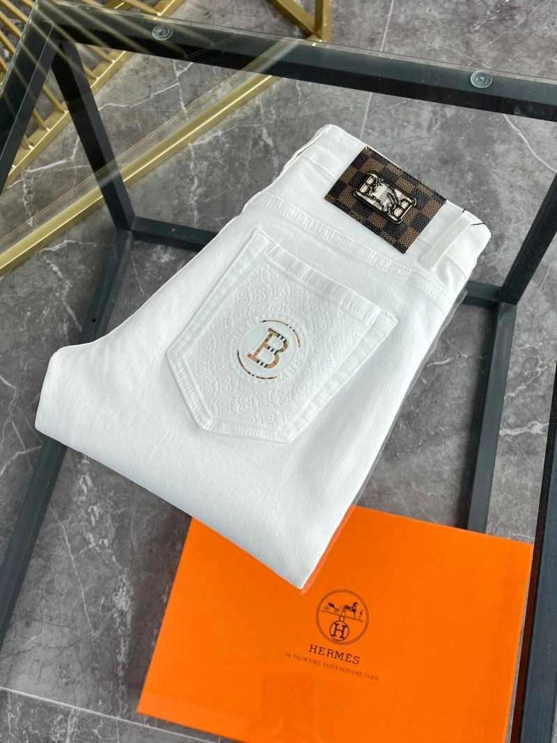 Timeless Burberry Jeans 102875