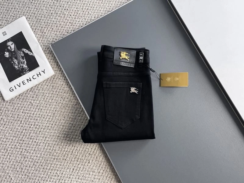 Lightweight Burberry Jeans 102323