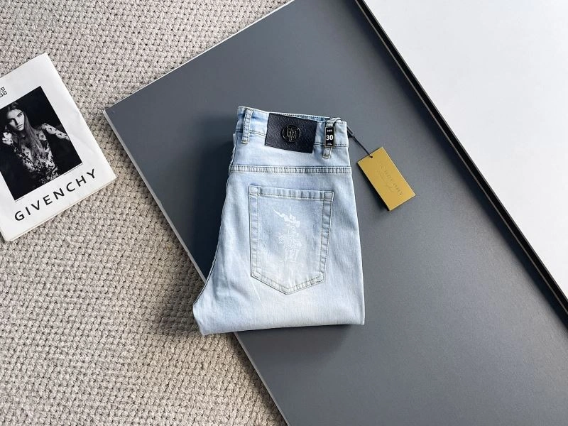 Breathable Burberry Jeans 102358