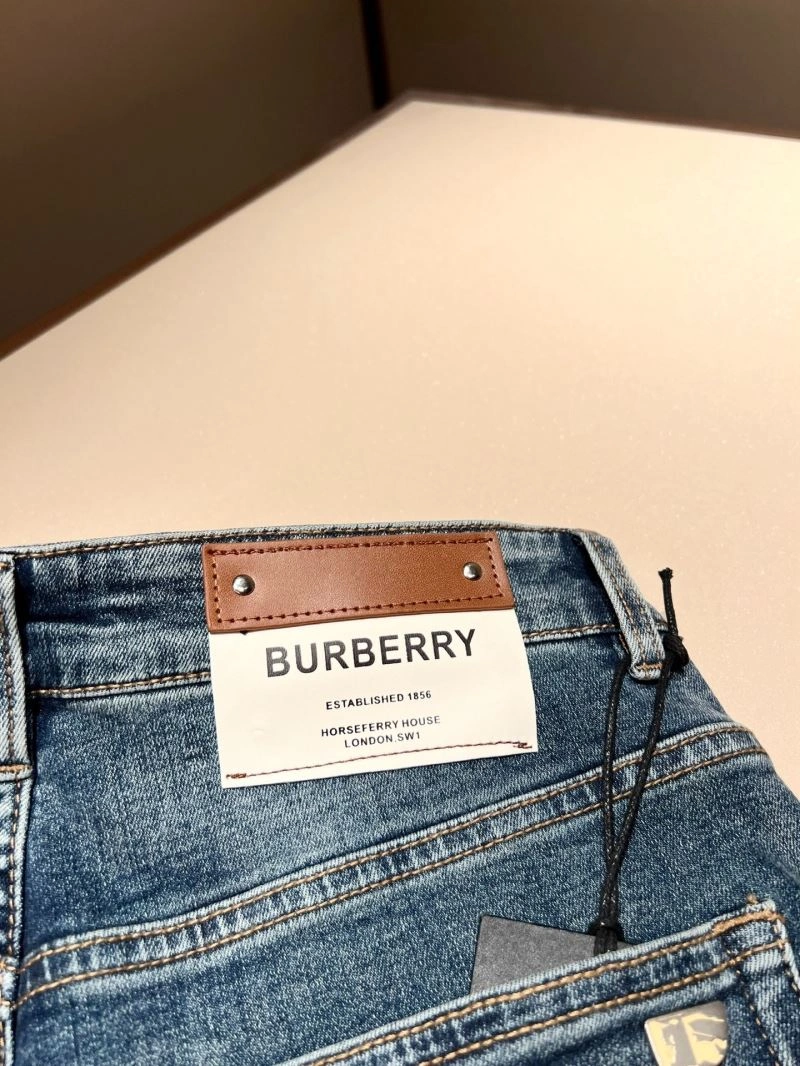 Effortless Burberry Jeans 102318