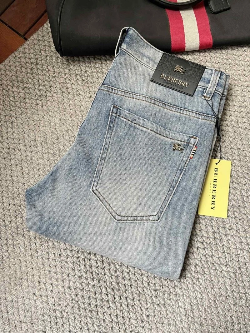 Resilient Burberry Jeans 101818
