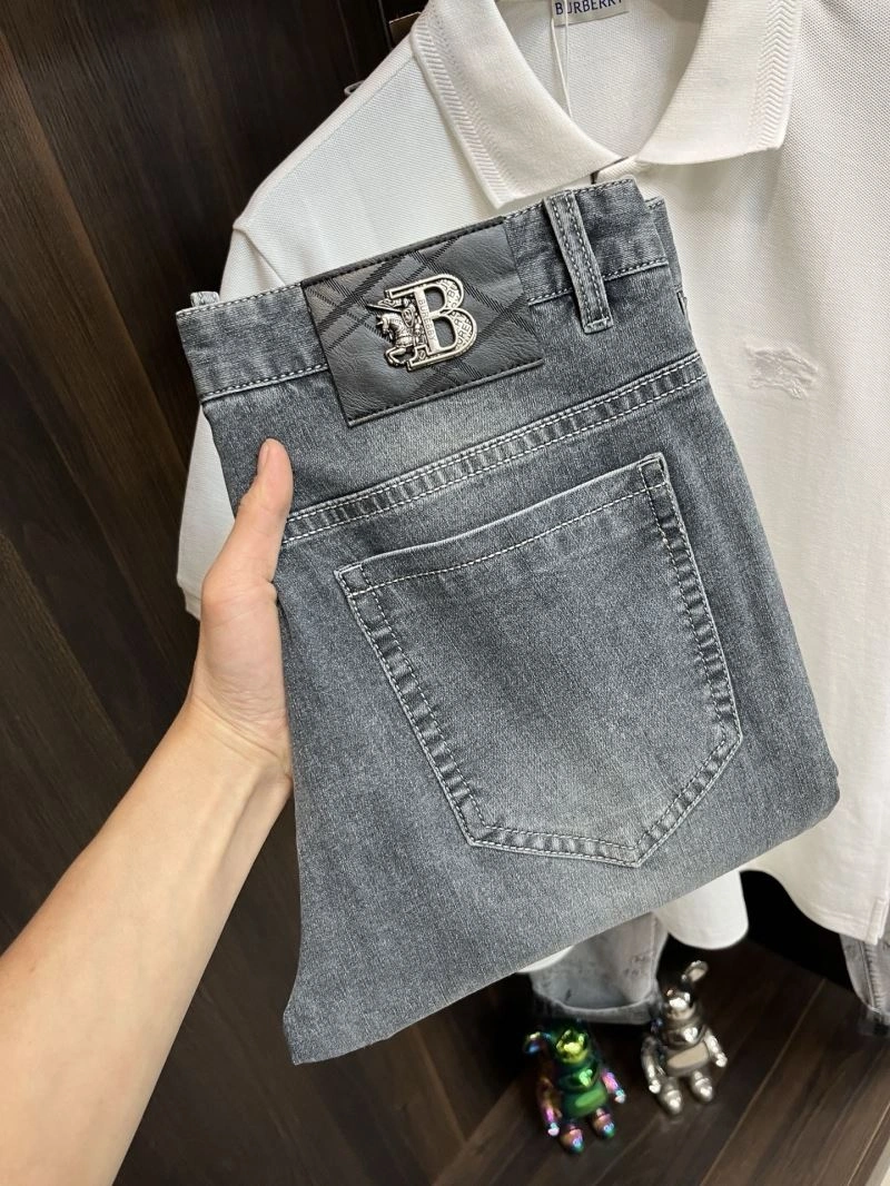 FashionForward Burberry Jeans 101779