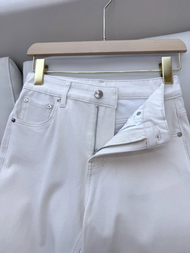 ModernLook Burberry Jeans 99265