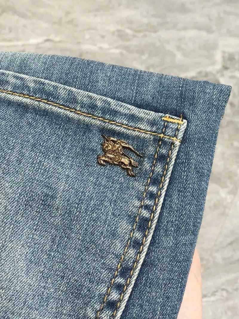 Timeless Burberry Jeans 100850