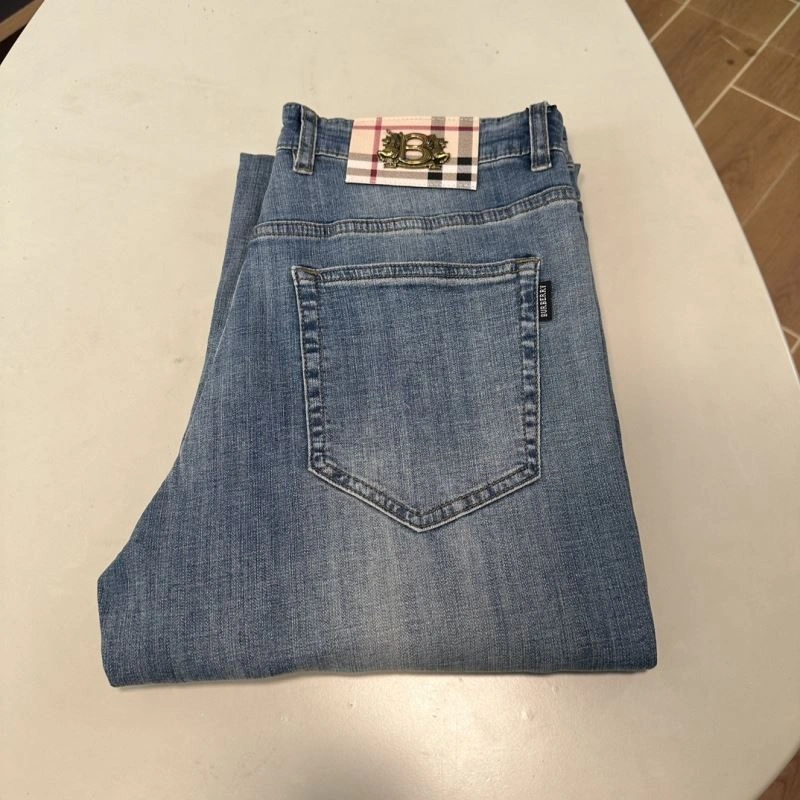 Breathable Burberry Jeans 100808