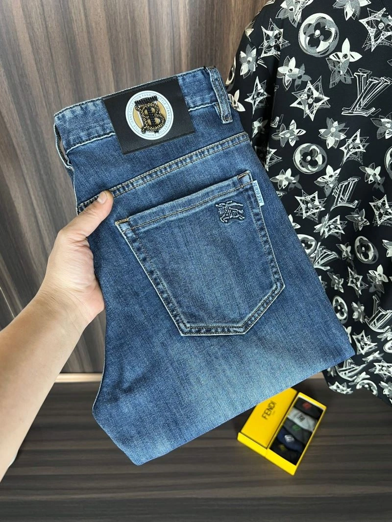 Comfortable Burberry Jeans 100305