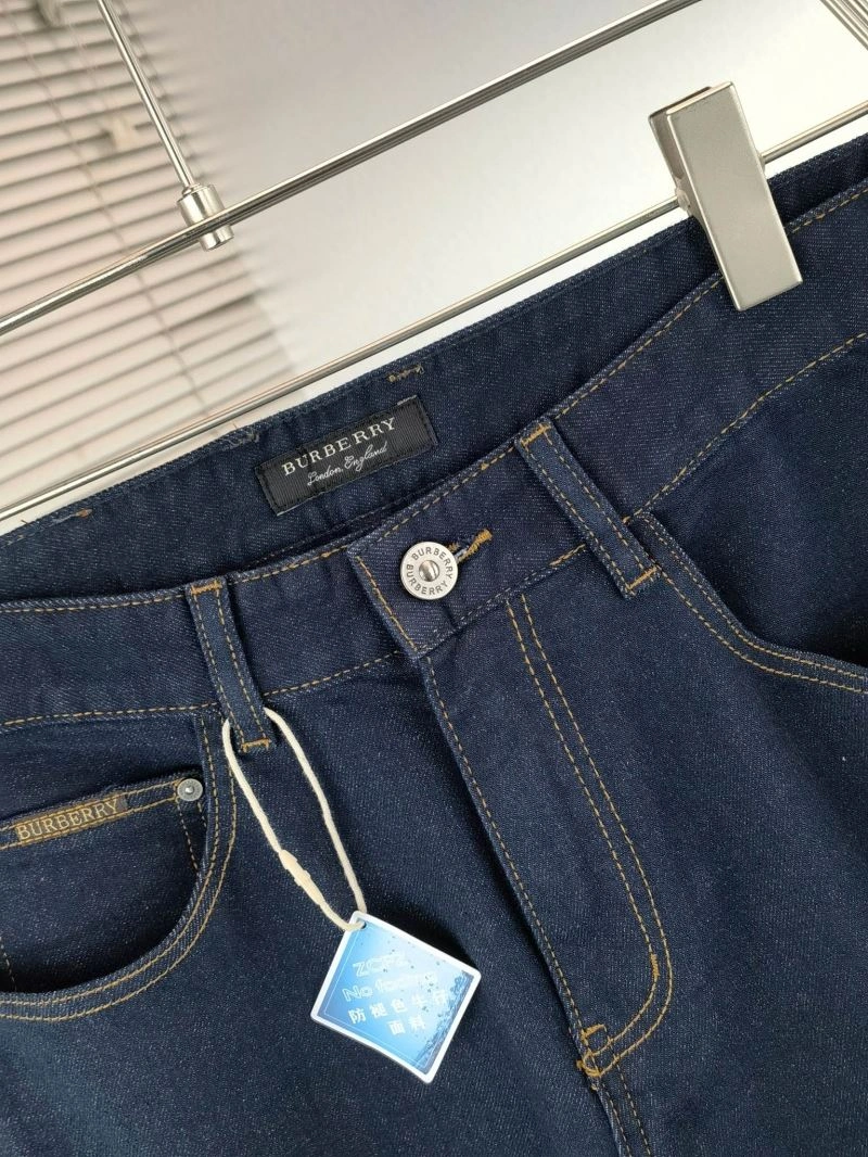 Seasonal Burberry Jeans 100332