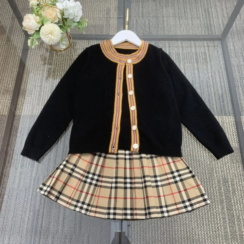 Burberry Kids Casual 99660