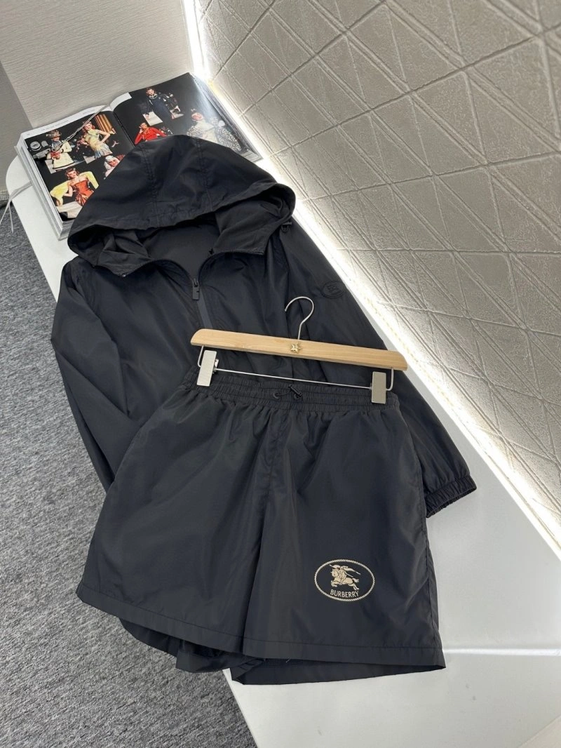 Burberry Long Suits EyeCatching 99178