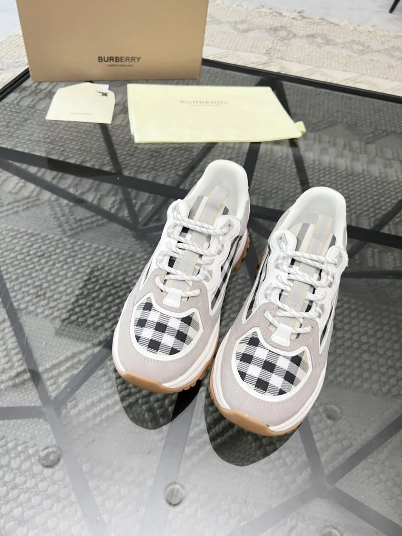 Burberry Low Shoes Minimalist 17093