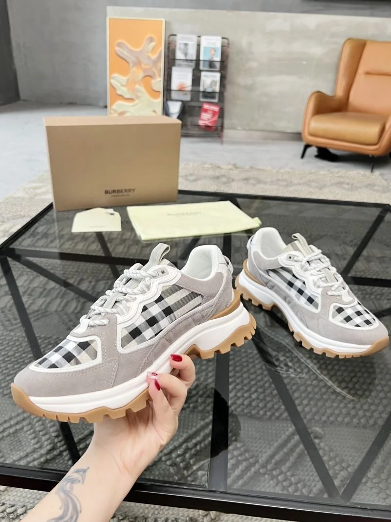 Burberry Low Shoes Minimalist 17093