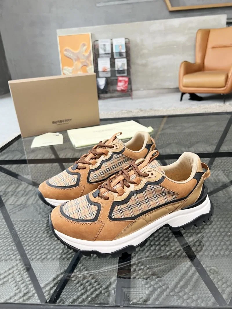 Burberry Low Shoes RelaxedFit 17102