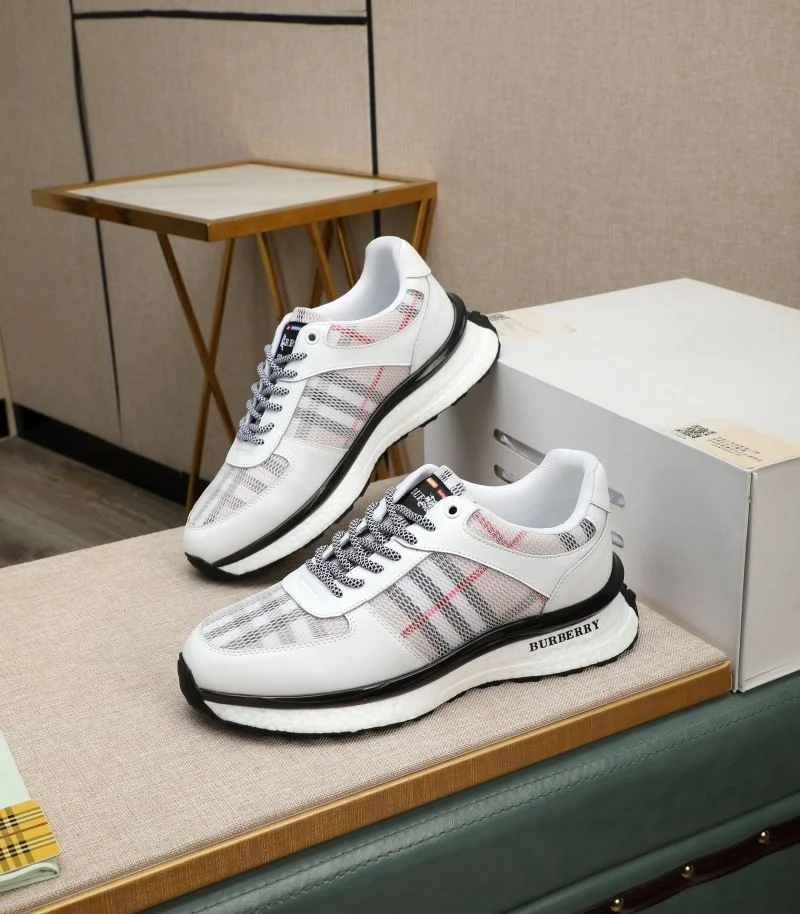 Bold Burberry Low Shoes 17100