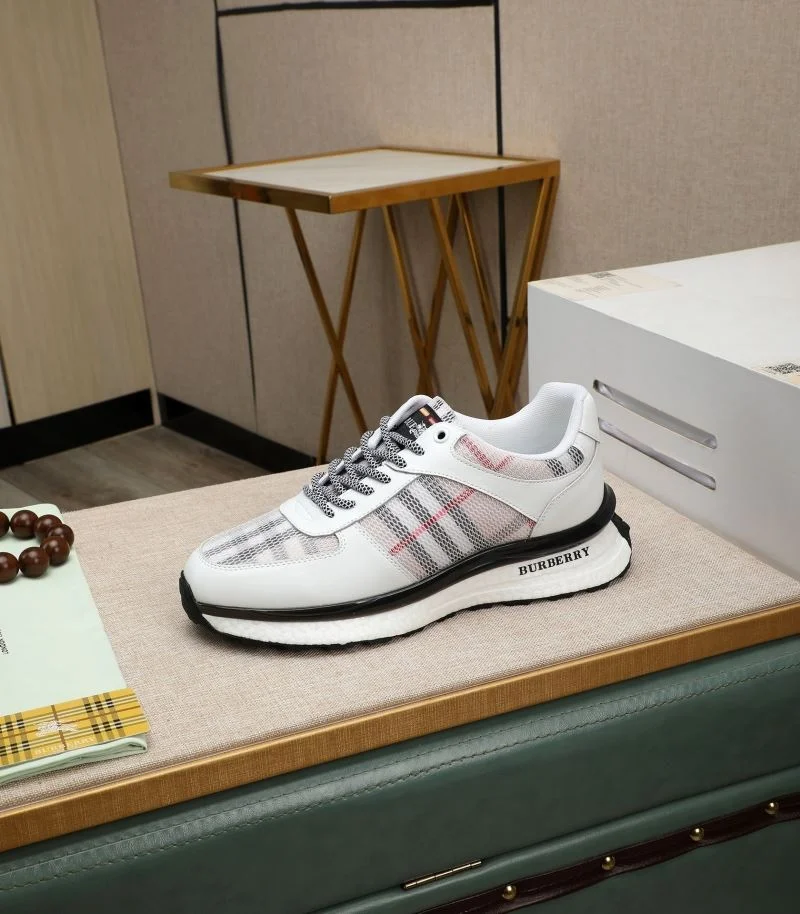 Bold Burberry Low Shoes 17100