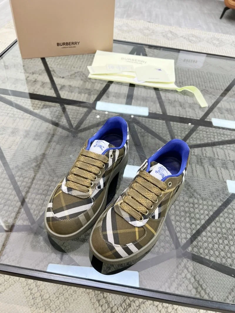 Burberry Low Shoes Sporty 17206