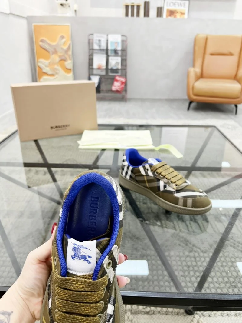 Burberry Low Shoes Sporty 17206