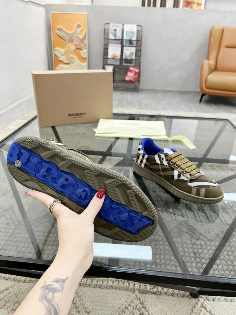 Burberry Low Shoes Sporty 17206