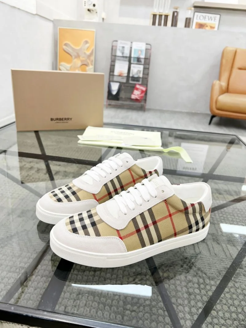 Burberry Low Shoes Sustainable 17101