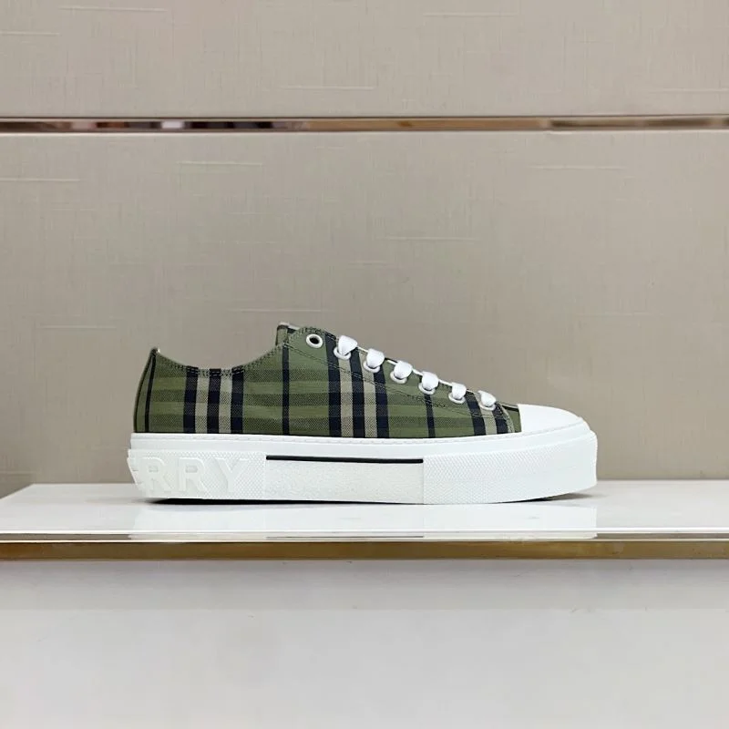 Lightweight Burberry Low Shoes 17097