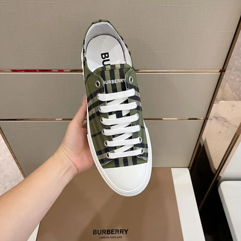 Lightweight Burberry Low Shoes 17097